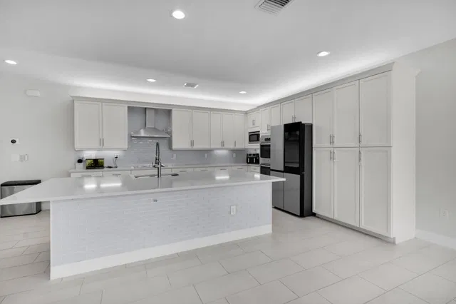Residence photo 12