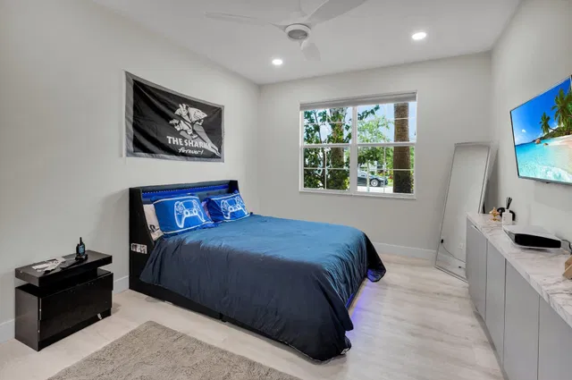 Residence photo 16