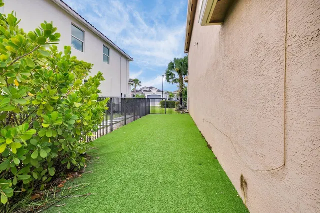 Residence photo 47