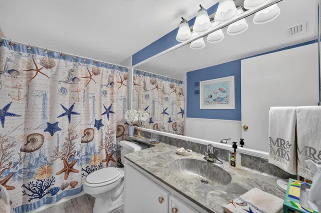 Unit 401 photo 21