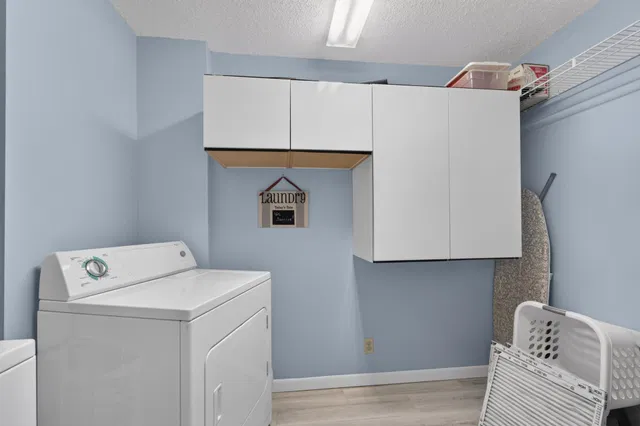 Unit 401 photo 26
