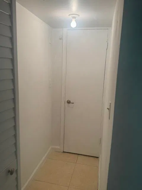 Unit 1610 photo 11