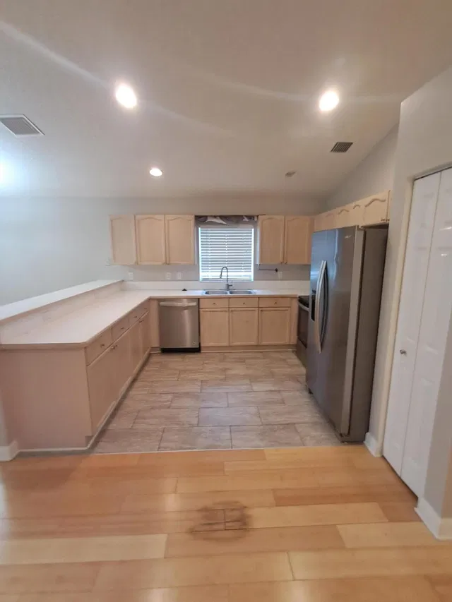 Residence photo 4