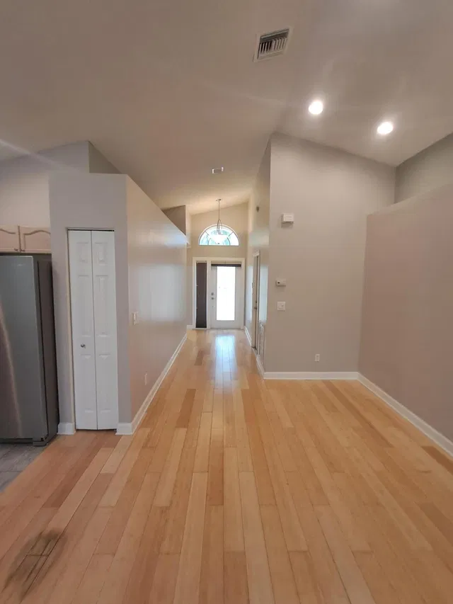 Residence photo 5