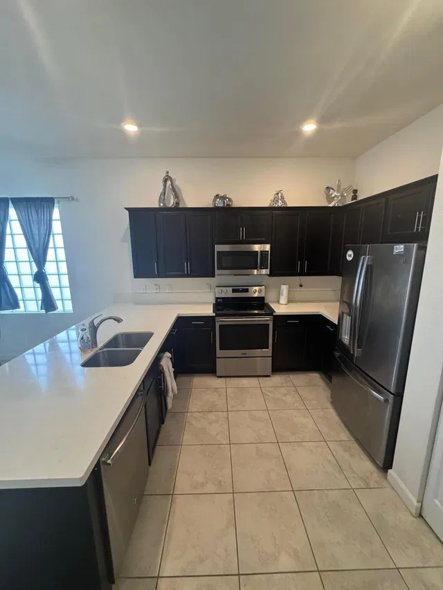 Residence photo 2
