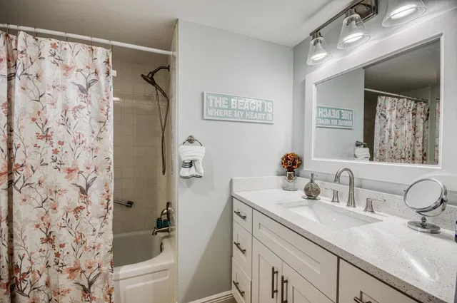 Unit 606 photo 18