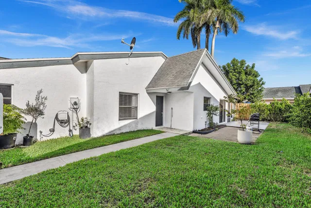 Residence photo 2