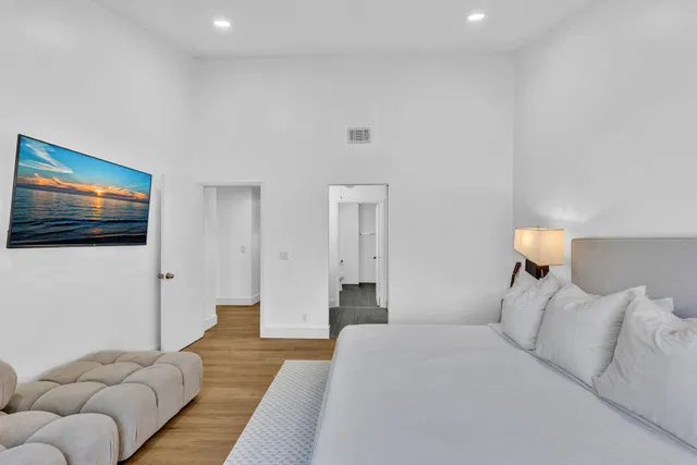 Residence photo 25
