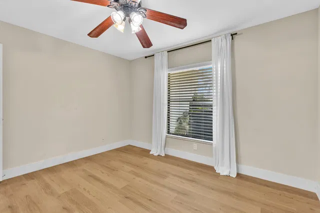 Residence photo 41