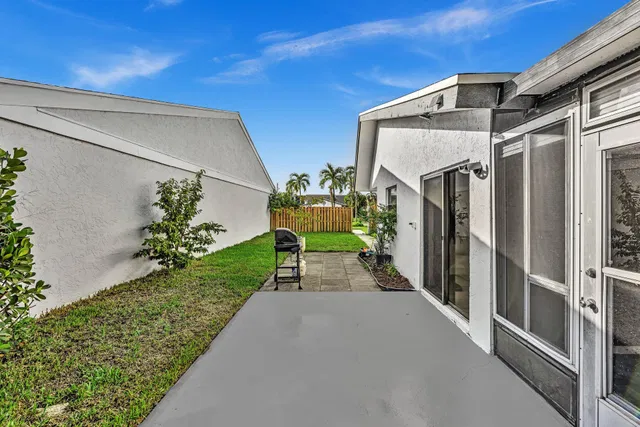 Residence photo 48