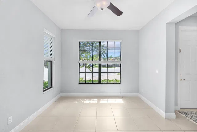 Residence photo 5