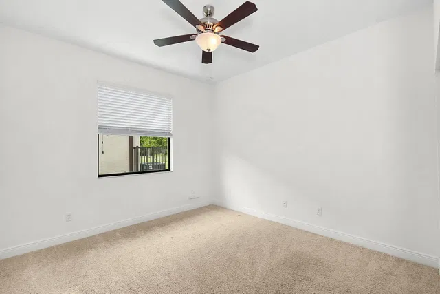 Residence photo 24