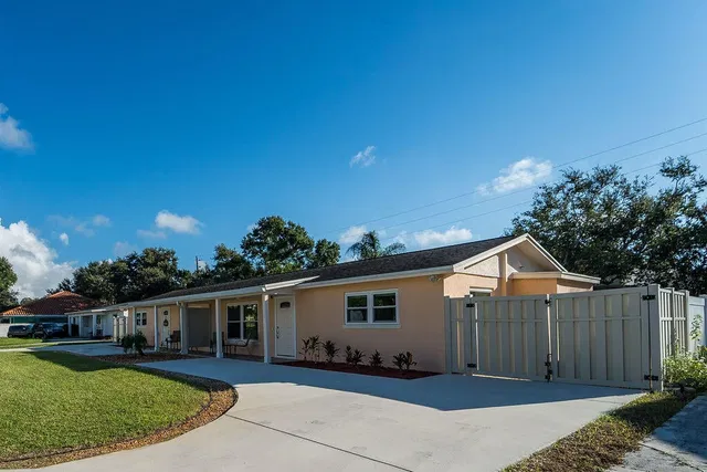 Residence photo 2
