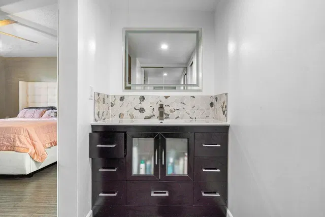  Unit 103 photo 16