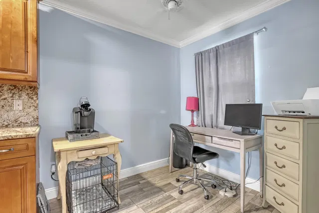  Residence photo 20
