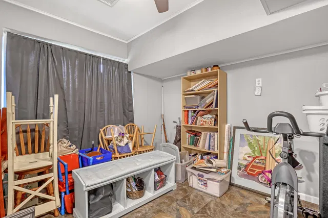  Residence photo 35