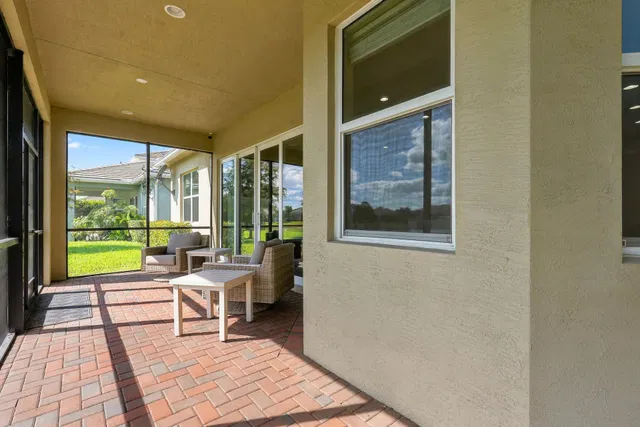 Residence photo 31