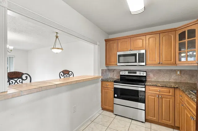 Unit 102 photo 2