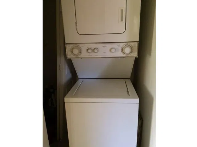  Unit C photo 9