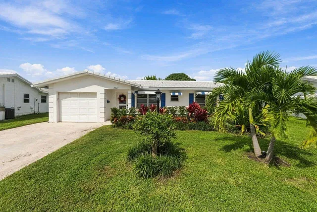 Residence photo 2