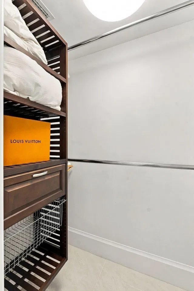 Residence photo 22
