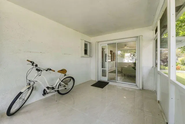 Residence photo 27