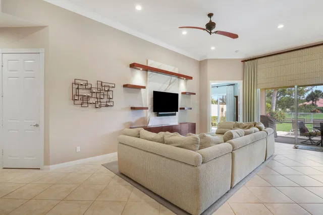  Residence photo 11
