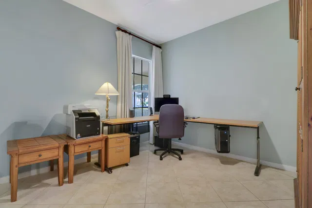  Residence photo 33