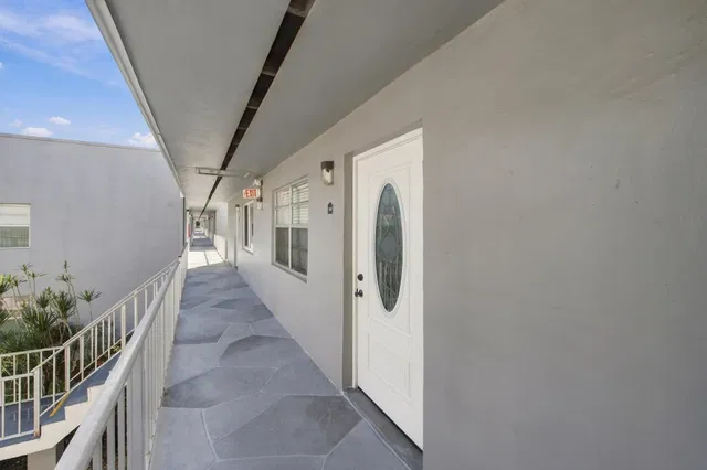 Residence photo 5