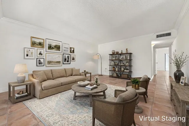 Residence photo 10