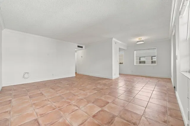 Residence photo 11