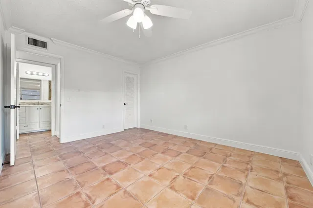 Residence photo 28