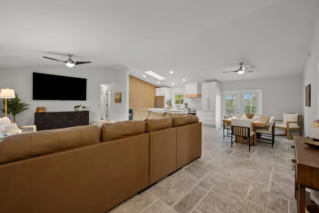  Residence photo 7