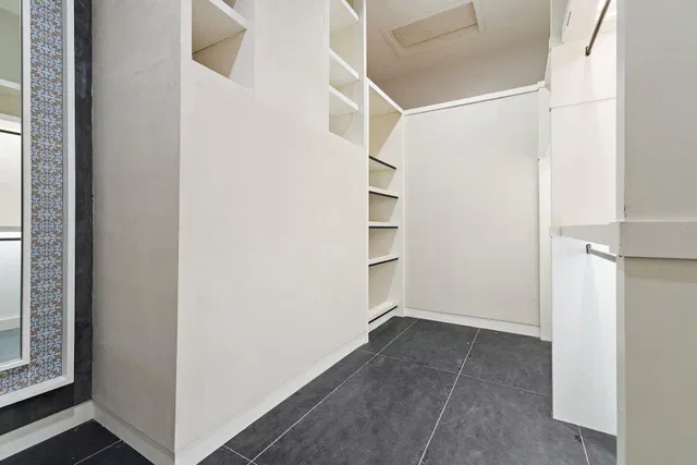  Residence photo 29