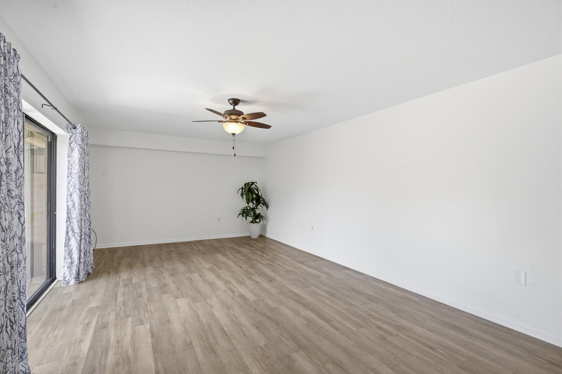  Residence photo 5