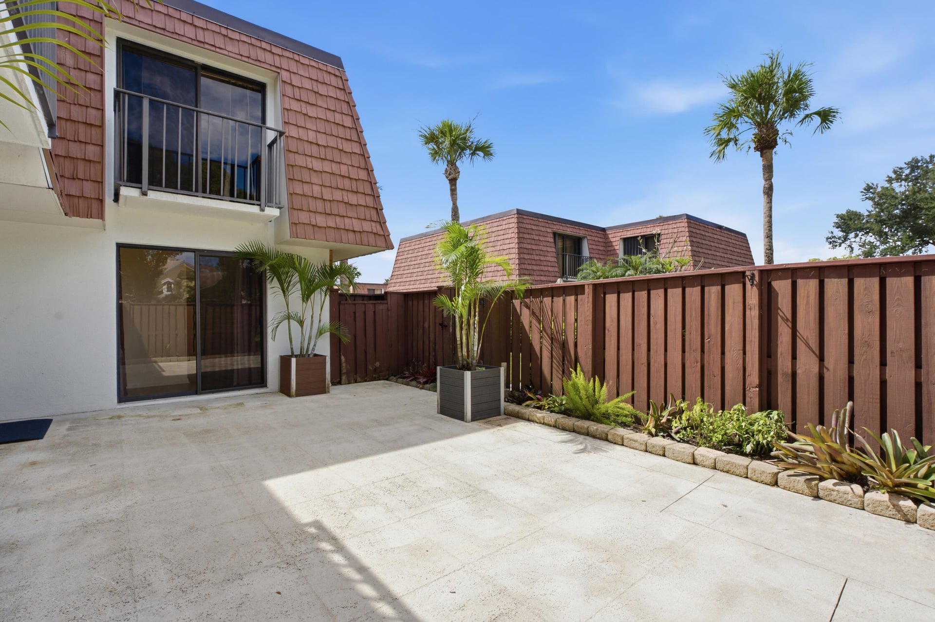  Residence photo 25