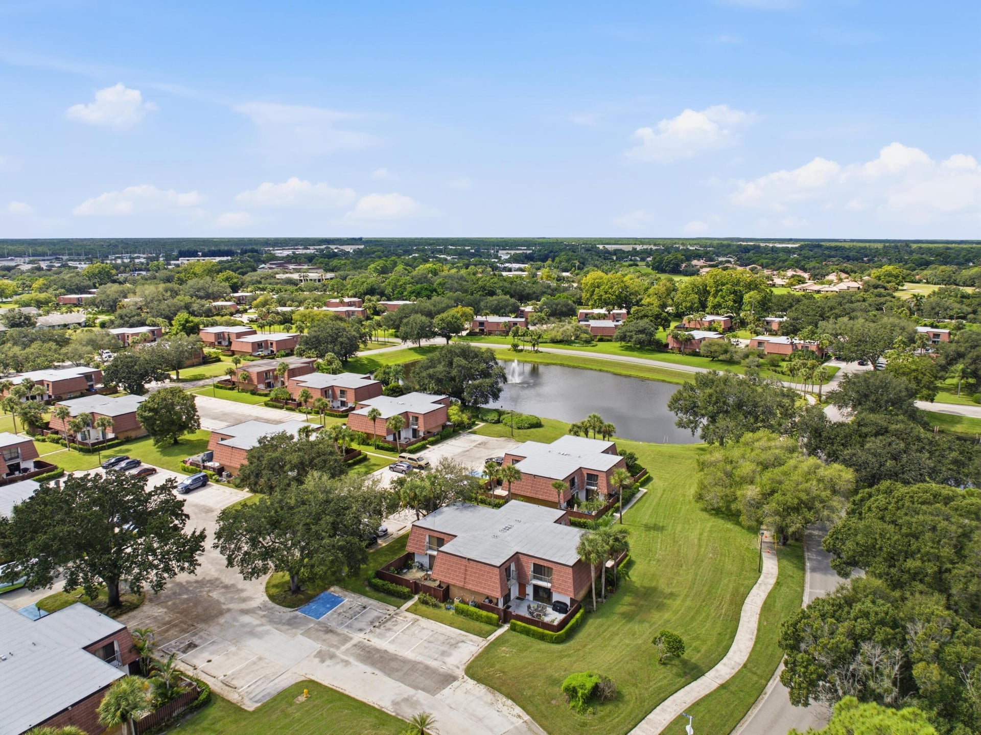  Residence photo 27
