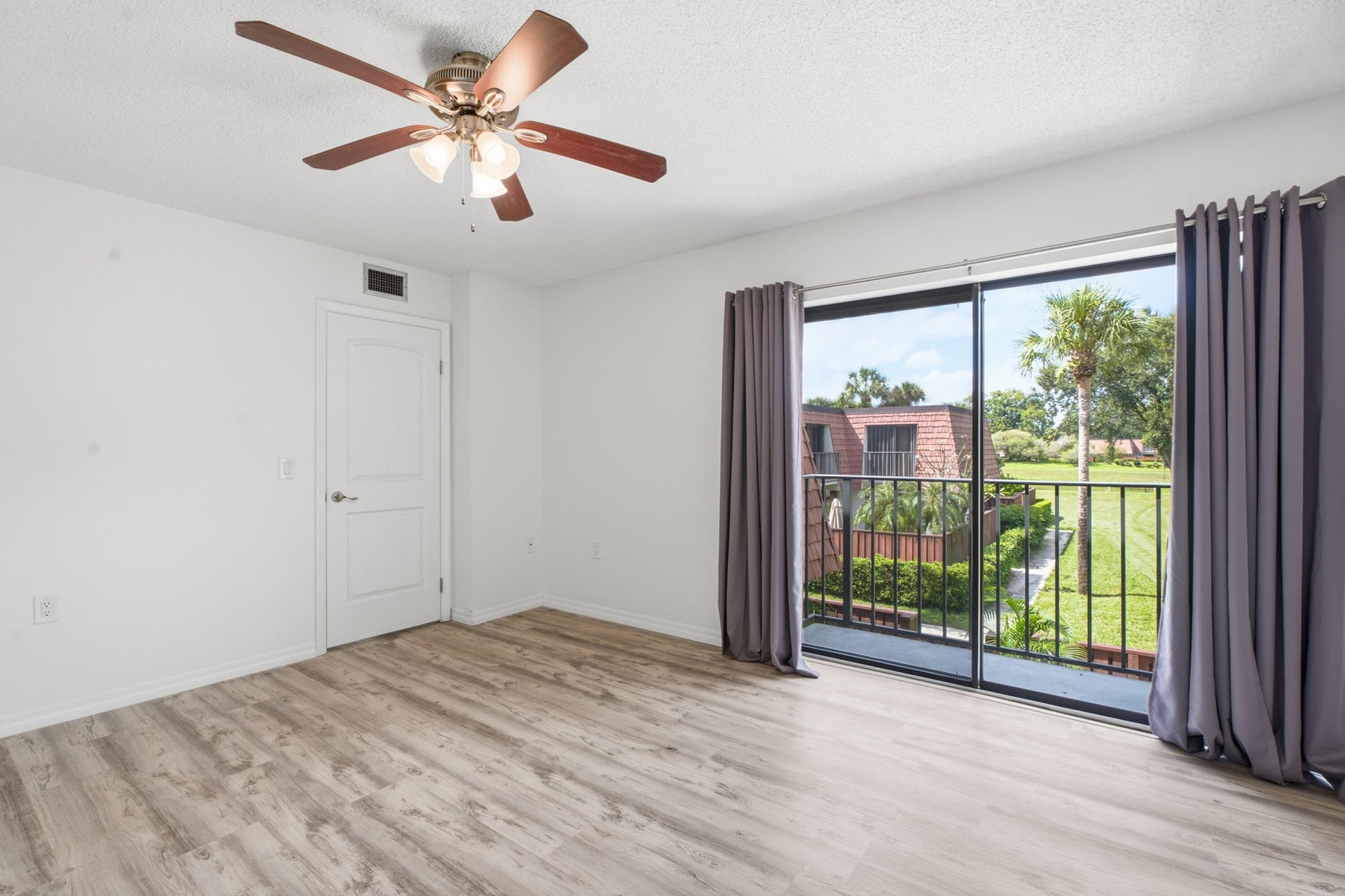 Residence photo 14