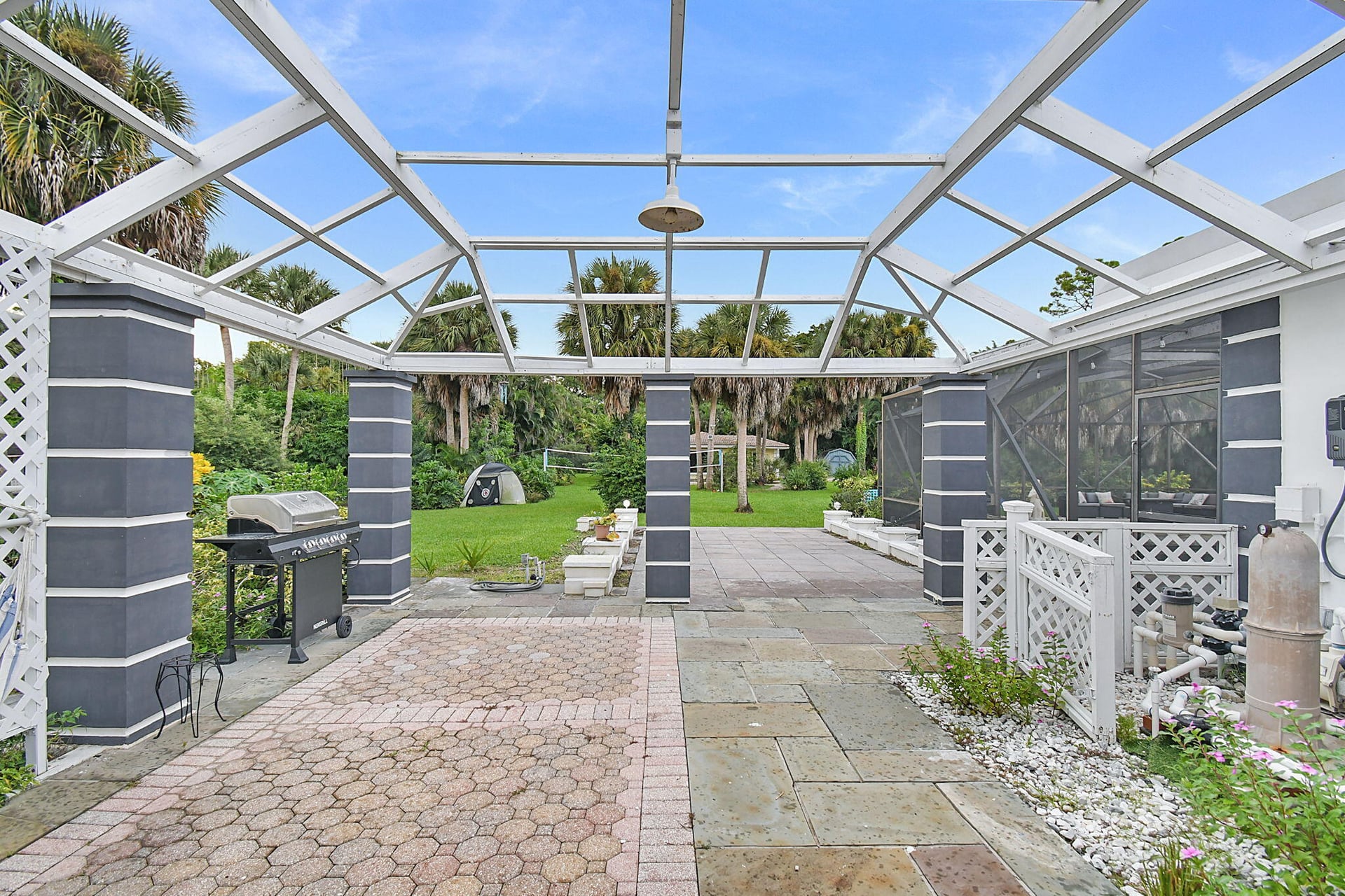  Residence photo 24