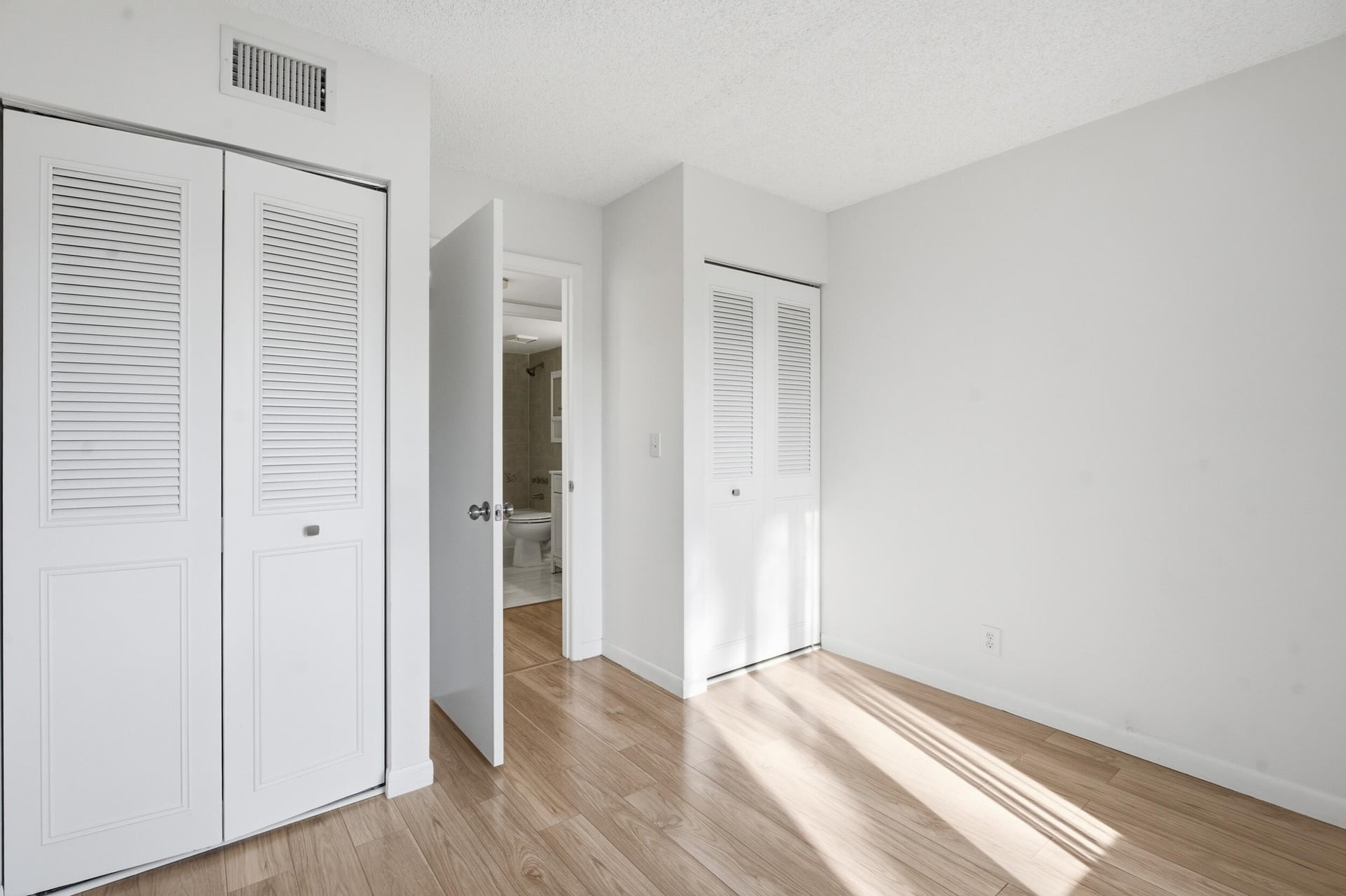  Unit 111-G1 photo 18