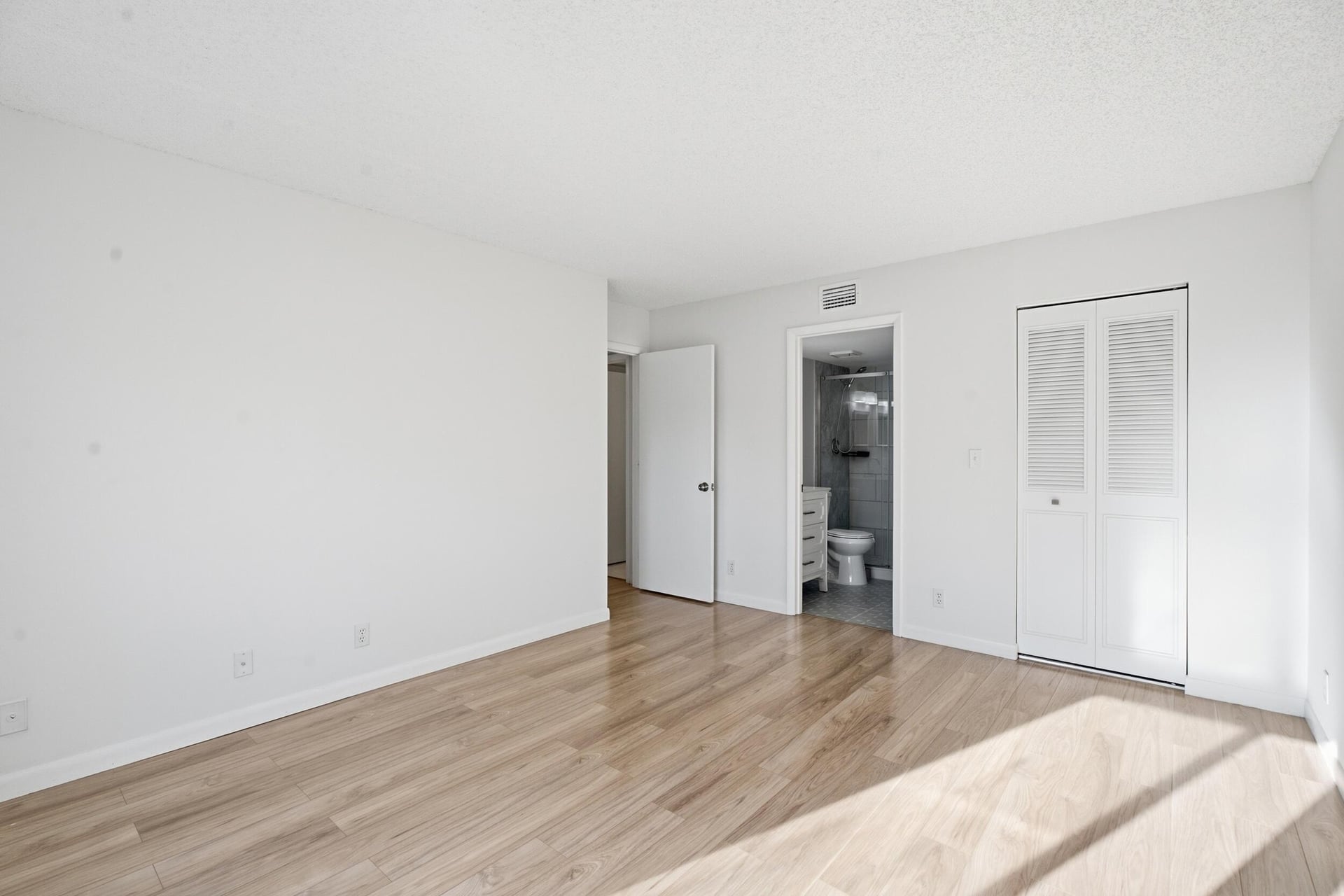  Unit 111-G1 photo 20