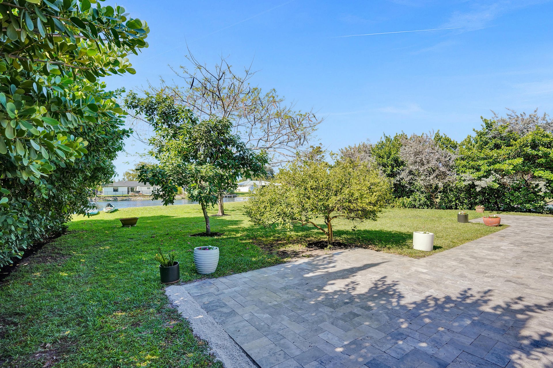  Residence photo 89