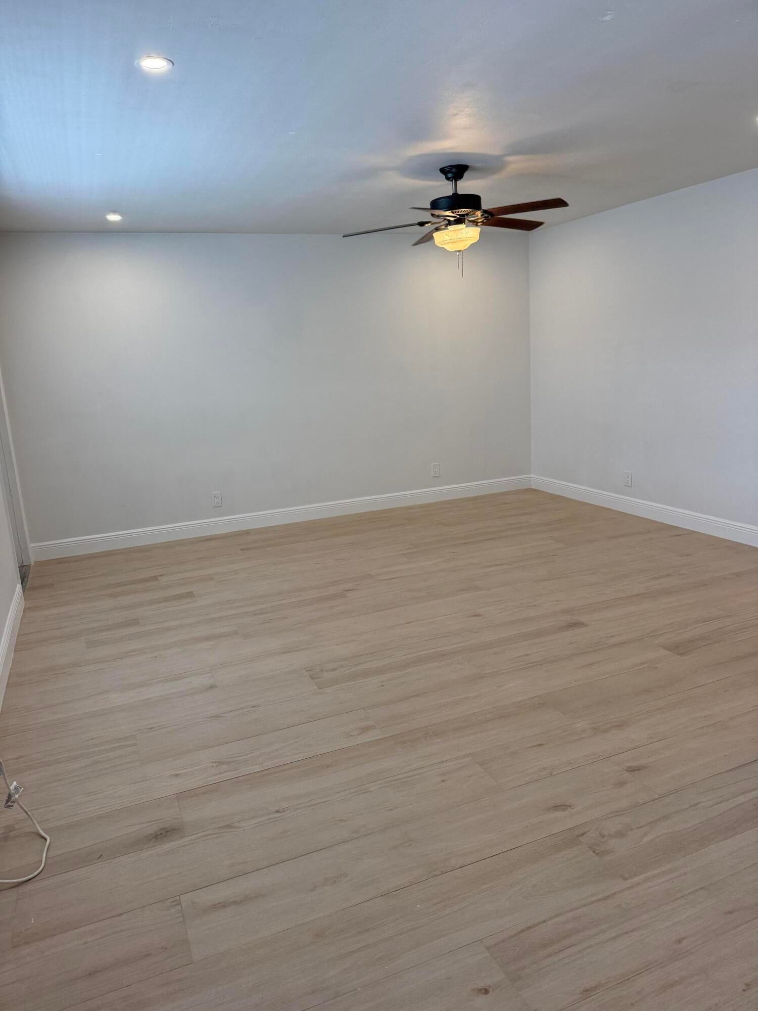  Unit 46 photo 4