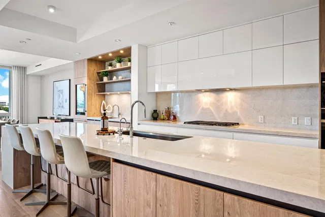 1625 Ocean Unit 11 photo 20