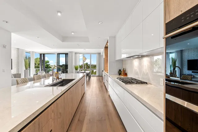 1625 Ocean Unit 11 photo 22