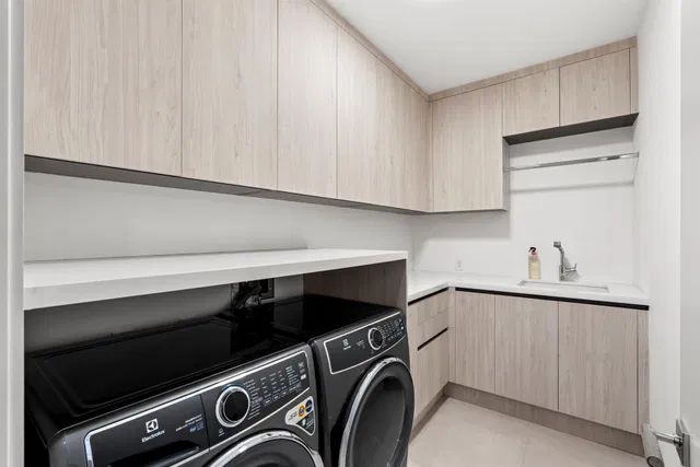 1625 Ocean Unit 11 photo 36