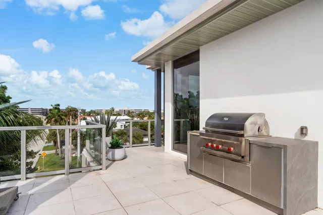 1625 Ocean Unit 11 photo 38