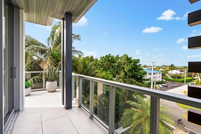 1625 Ocean Unit 11 photo 41