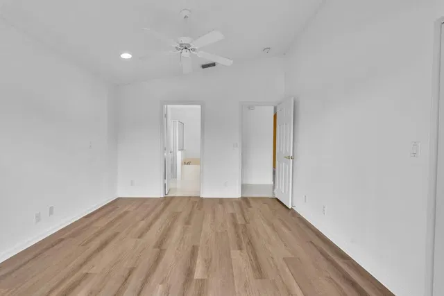  Residence photo 26