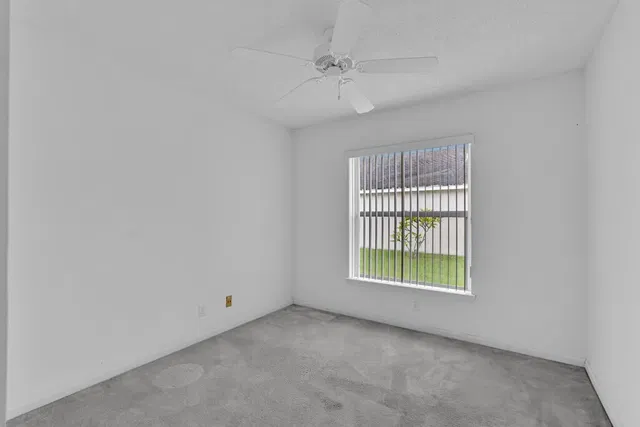  Residence photo 32